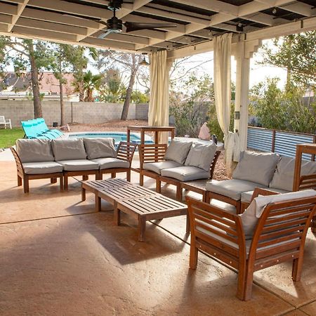 Comfy Expansive Home - Near The Strip - Heated Pool Las Vegas Exterior photo
