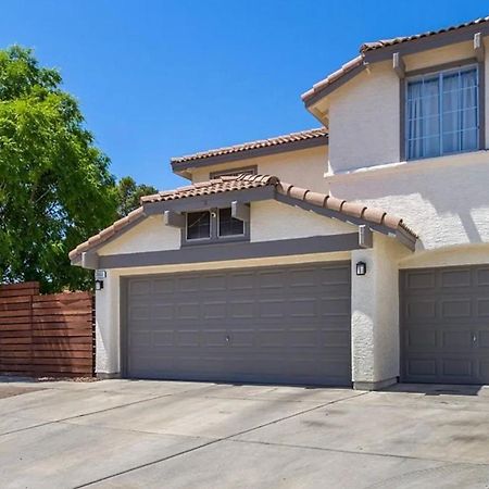 Comfy Expansive Home - Near The Strip - Heated Pool Las Vegas Exterior photo