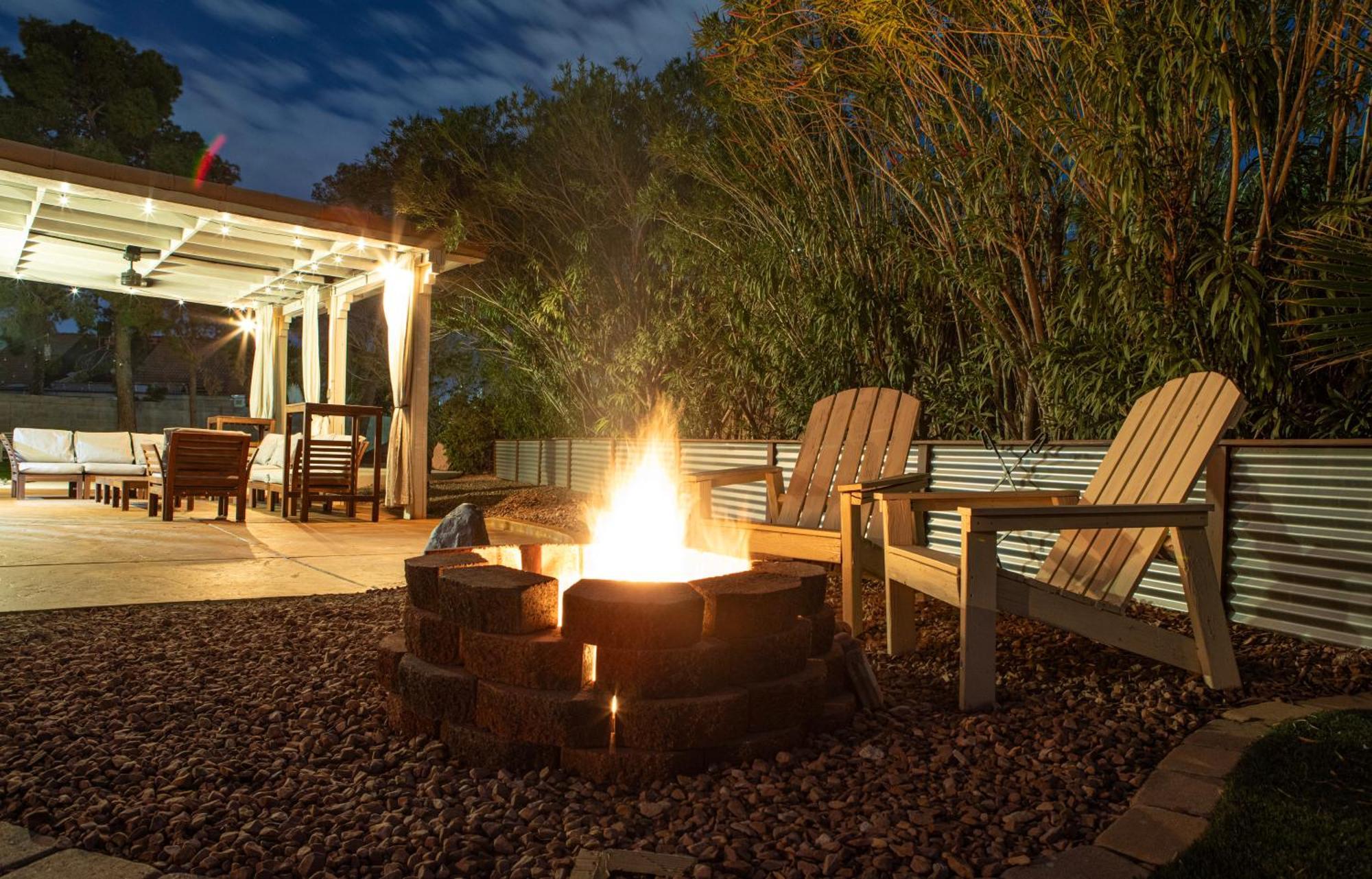 Comfy Expansive Home - Near The Strip - Heated Pool Las Vegas Exterior photo