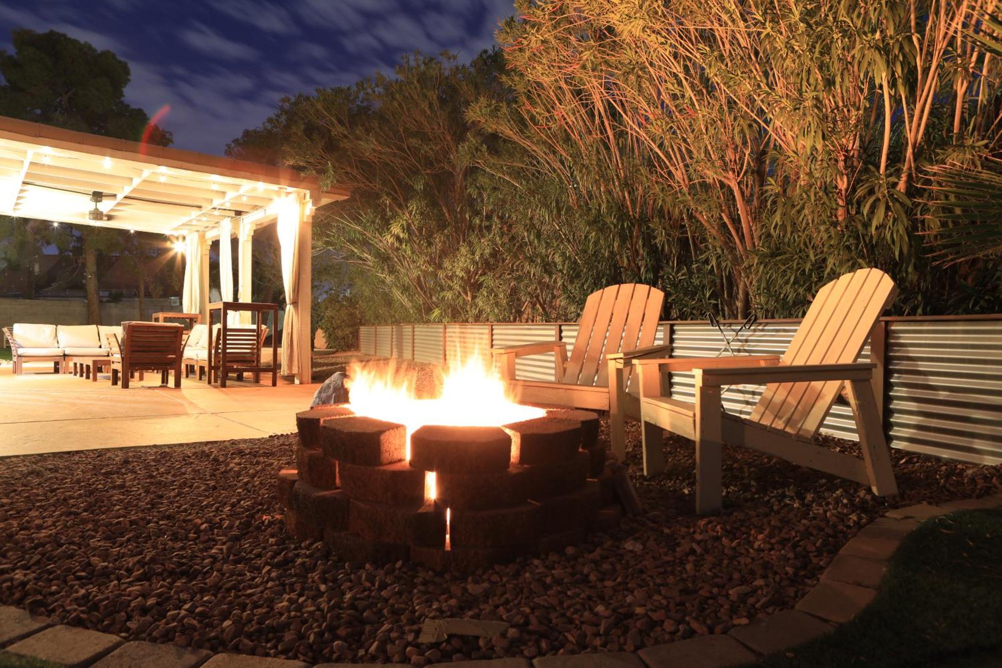 Comfy Expansive Home - Near The Strip - Heated Pool Las Vegas Exterior photo